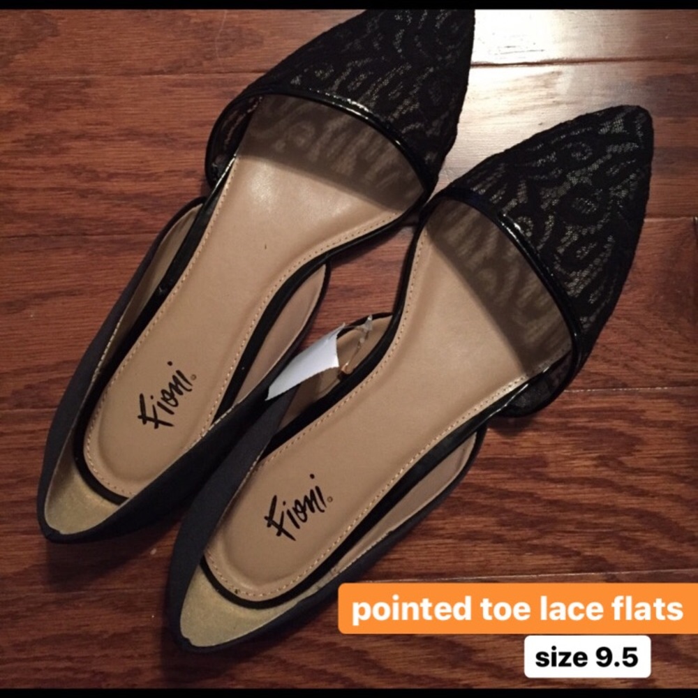 BRAND NEW Women's Asymmetrical Pointed Flat 9.5